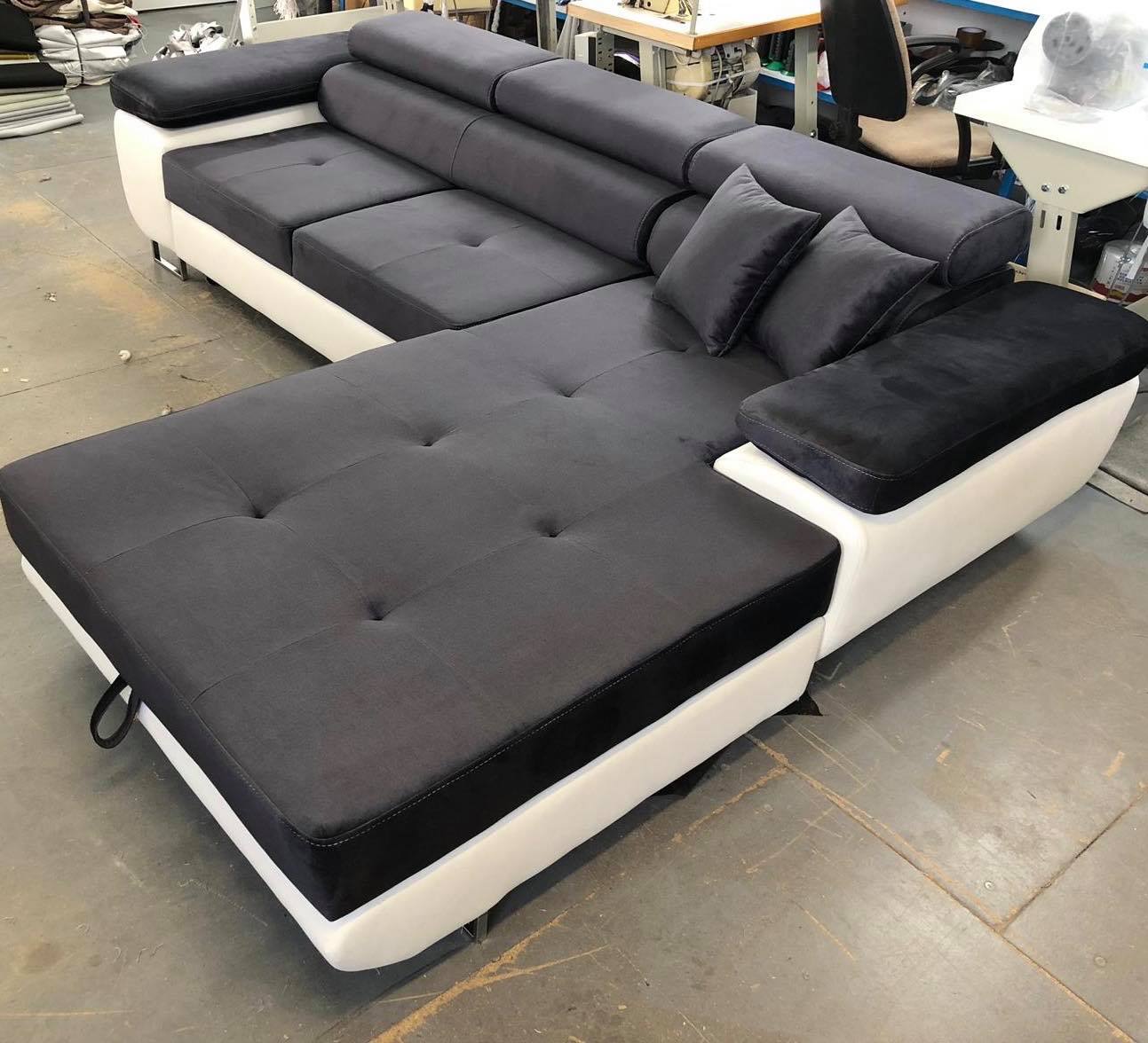 70874763_2397286723925719_2875863745819574272_n blank