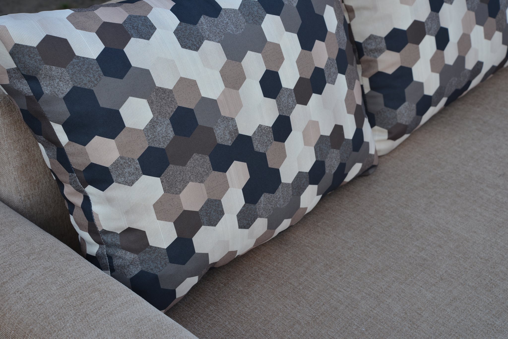 11327995_916053168437706_1253989351_o blank